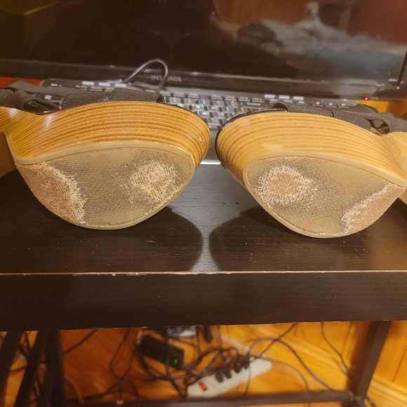 Jessica Simpson heels - Picture 4 of 5